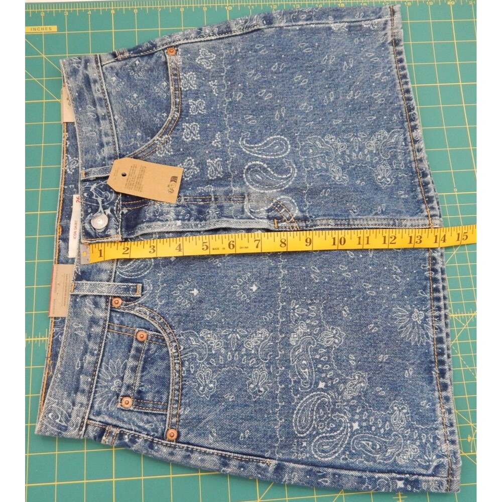 Levi's Icon Skirt Size 26 Blue Paisley Print Mid Rise Denim NWT 5 Pocket Cotton - Picture 4 of 16